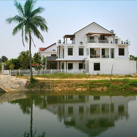 Azalea Homestay Hoi An Bagian luar foto