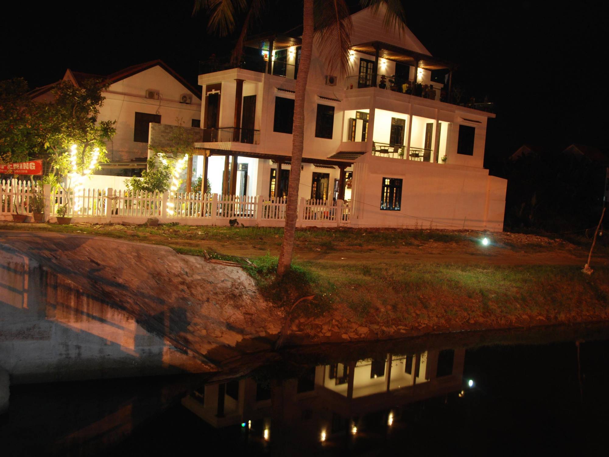 Azalea Homestay Hoi An Bagian luar foto