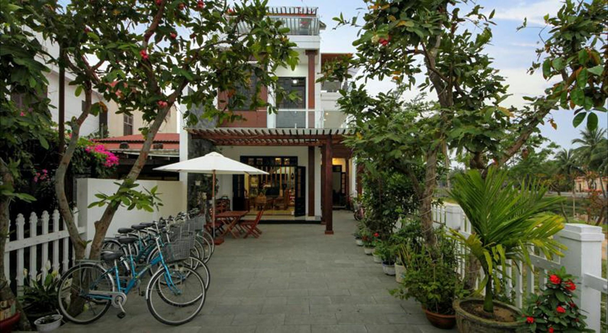 Azalea Homestay Hoi An Bagian luar foto